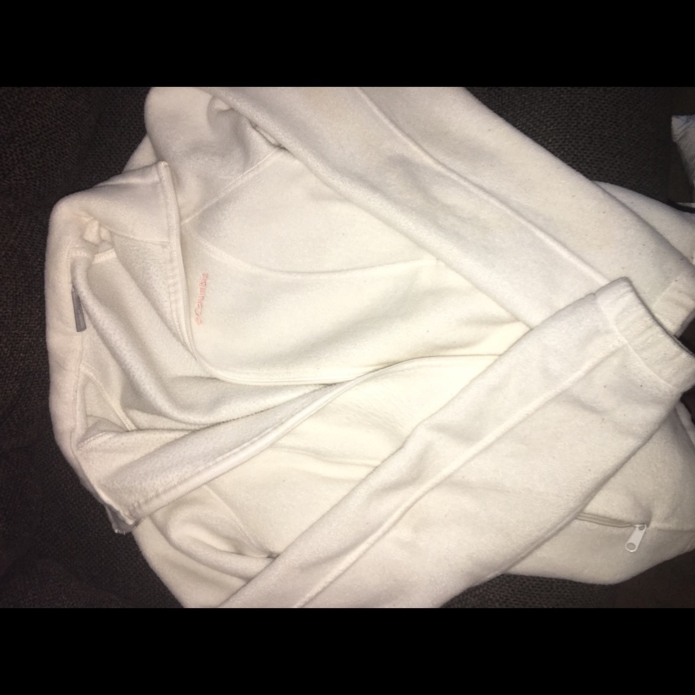 White Size medium very good condition Columbia